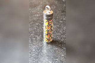 Duftkette aus Edelstahl, Motiv Herzen Gelb